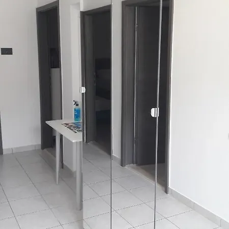 Marin Апартаменти Задар