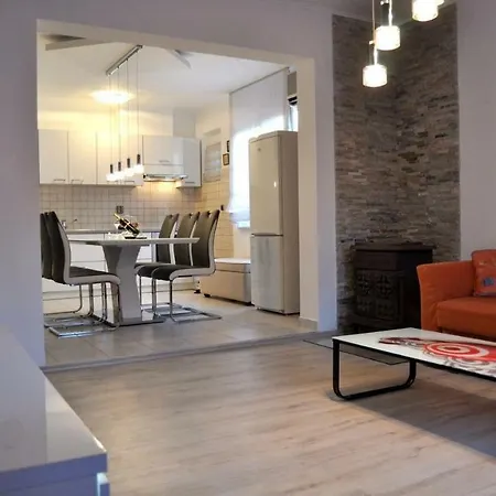 Апартаменти Marin